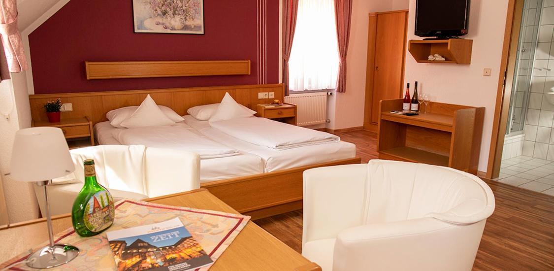Hotel Garni Zum Hirschen Iphofen Eksteriør bilde